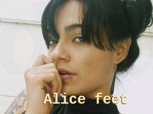 Alice_feet