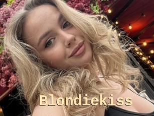 Blondiekiss