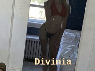 Divinia