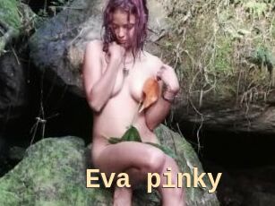 Eva_pinky