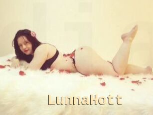 LunnaHott