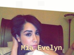 Mia_Evelyn