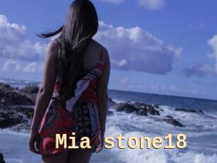 Mia_stone18