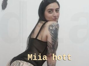 Miia_hott