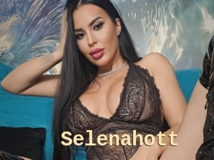 Selenahott