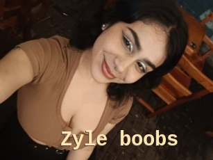 Zyle_boobs